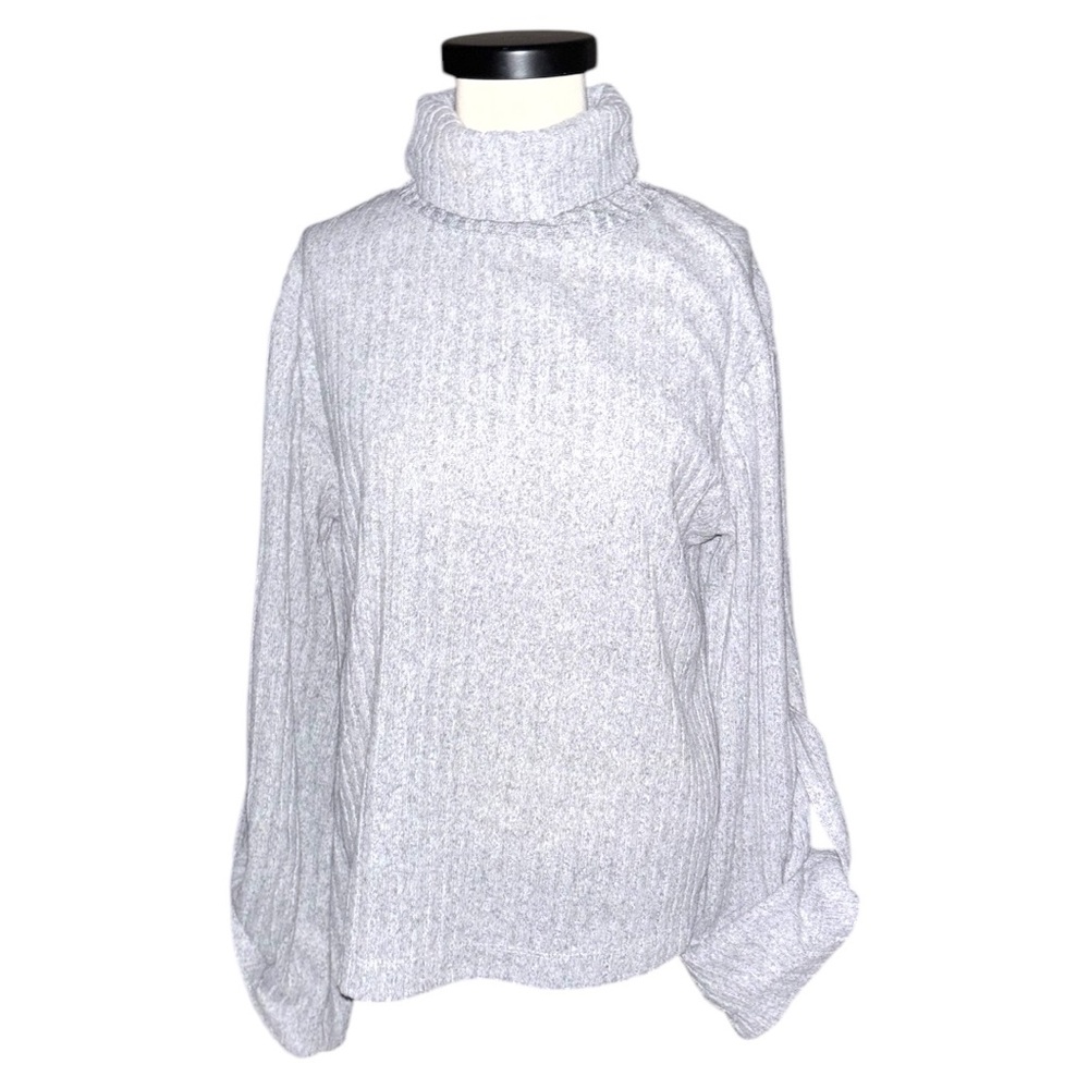The Limited Gray Ribbed Turtleneck Sweater
